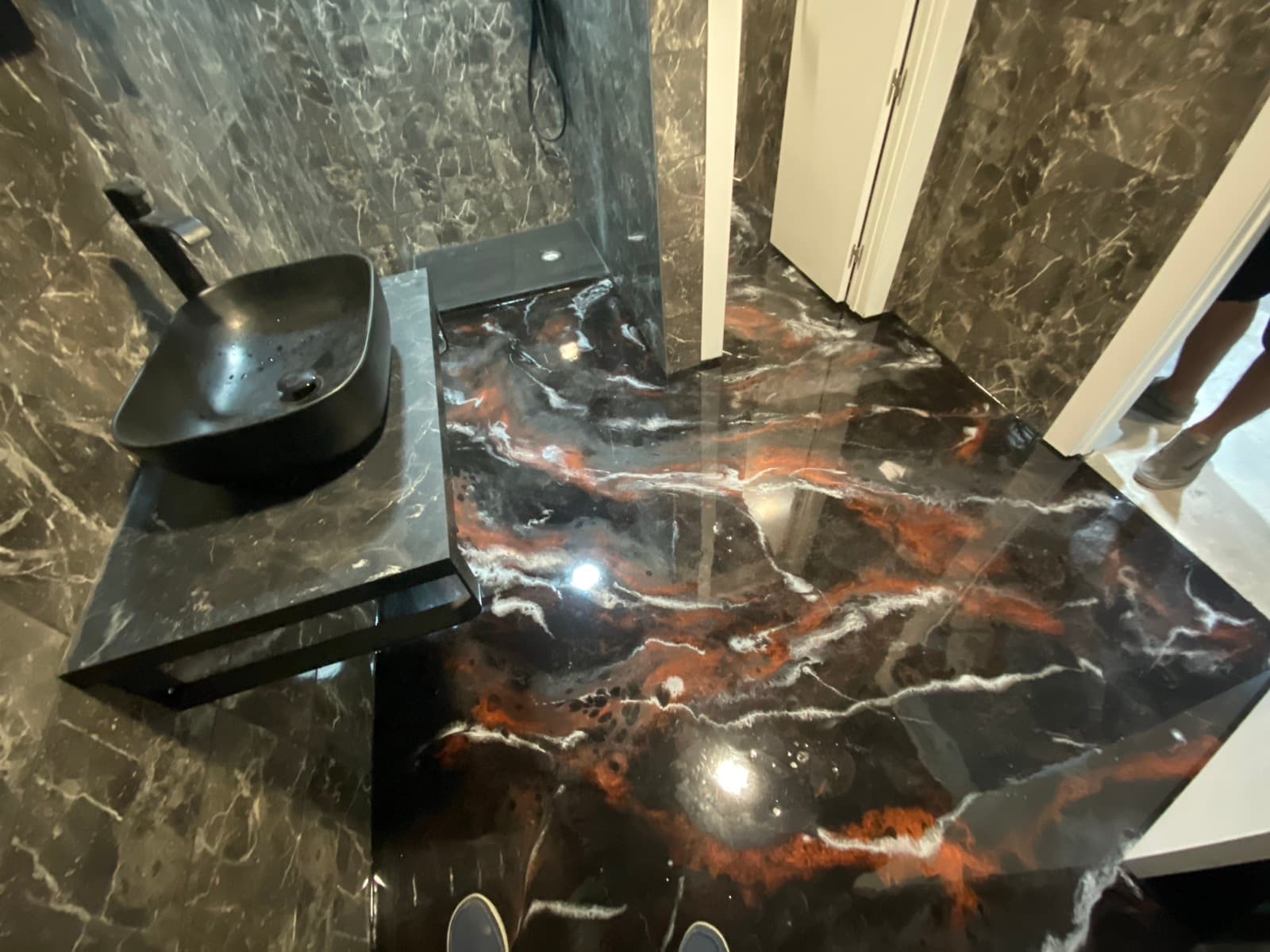 Baño · Mármol negro